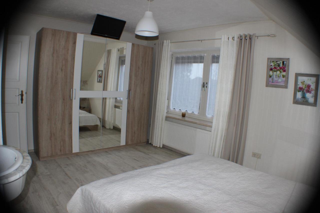 Apartamento Ferienhaus Abbi mit Schwimmbad und Fitness für 8 Personen, Strand, Norddeich Hage Exterior foto